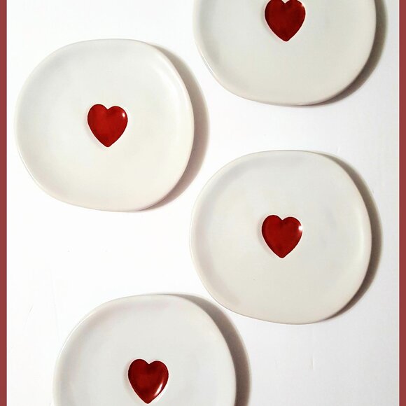 NEW RARE Williams Sonoma Set of 4 Heart Appetizer Plates 6 1/2" Stoneware - Picture 2 of 5
